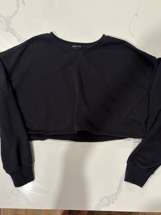 Beyond Yoga Tops - Beyond Yoga Relaxed Crop Black Fleece Crewneck Sweatshirt Size M